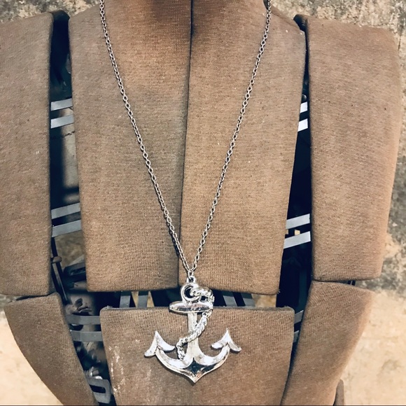 Vintage Jewelry - Vintage nautical anchor pendant necklace